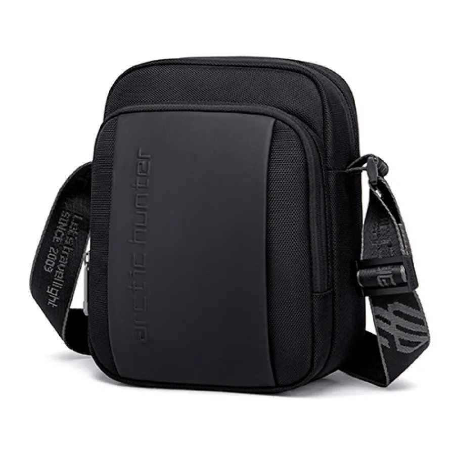 1ZznHjOqerSQIx5z9EFAVktfRgn8pN9sA5fz7b5hpngwidth900height900 Arctic Hunter K00542 Single Shoulder Bag (Black) - Image 1
