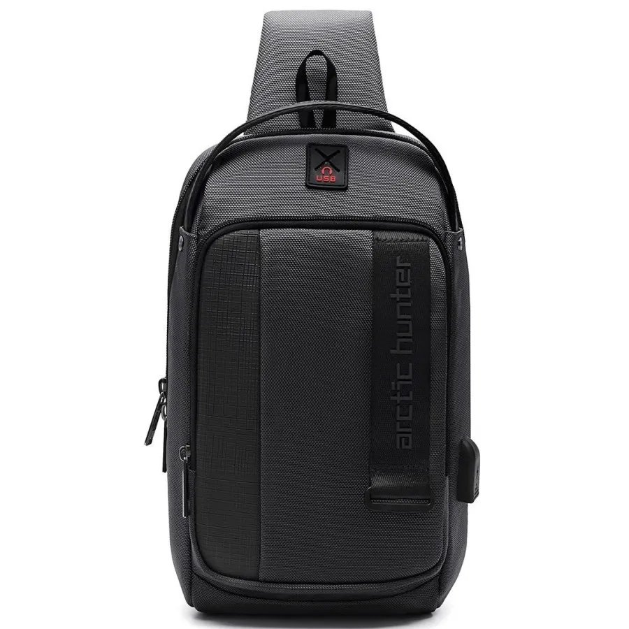 56S4cPkxh6ljehxa73OSNmlaO1UnjcPcOrKc1YI0jpegwidth900height900 Arctic Hunter XB00100 Waterproof Men Crossbody Chest Bag USB Charging - Image 1