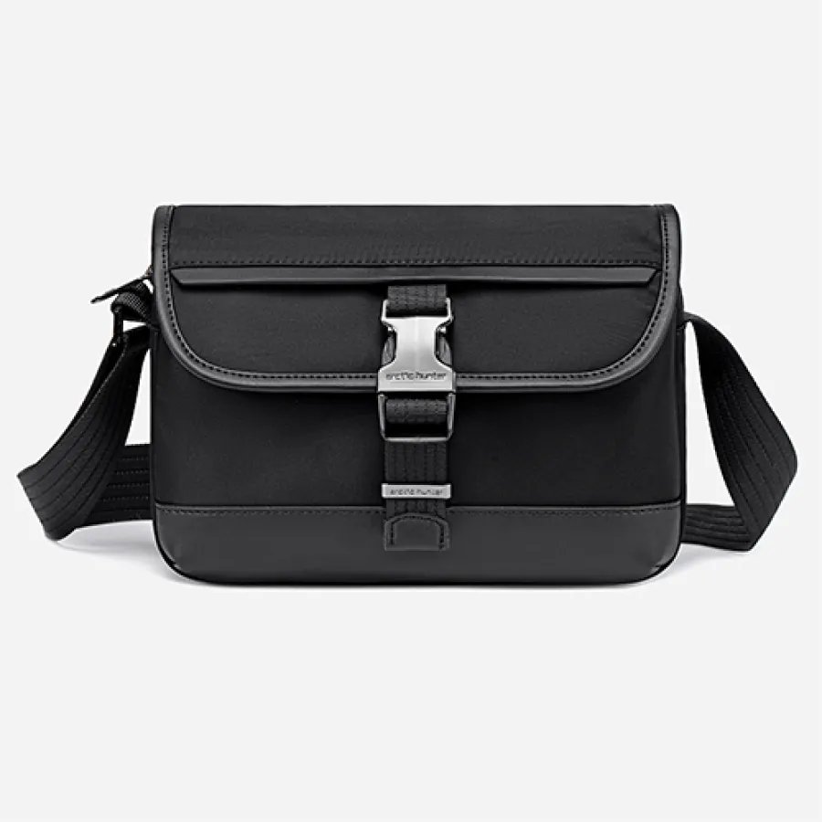 uJ0QXIBYURo8NgbVLqnumWND5lRYjoV8iizcW86jpngwidth900height900 Arctic Hunter KB00828 Messenger Shoulder Sling Bag(Black) - Image 1
